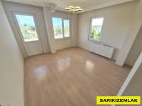 Akçay’da Satılık 2+1 Daire – 85 m², Doğalgazlı, Masrafsız, Denize Yakın Daire