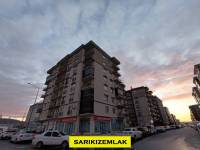 Ç.kale Merkezde Site İçinde Geniş Kullanışlı, Hollü Satılık 1+1
